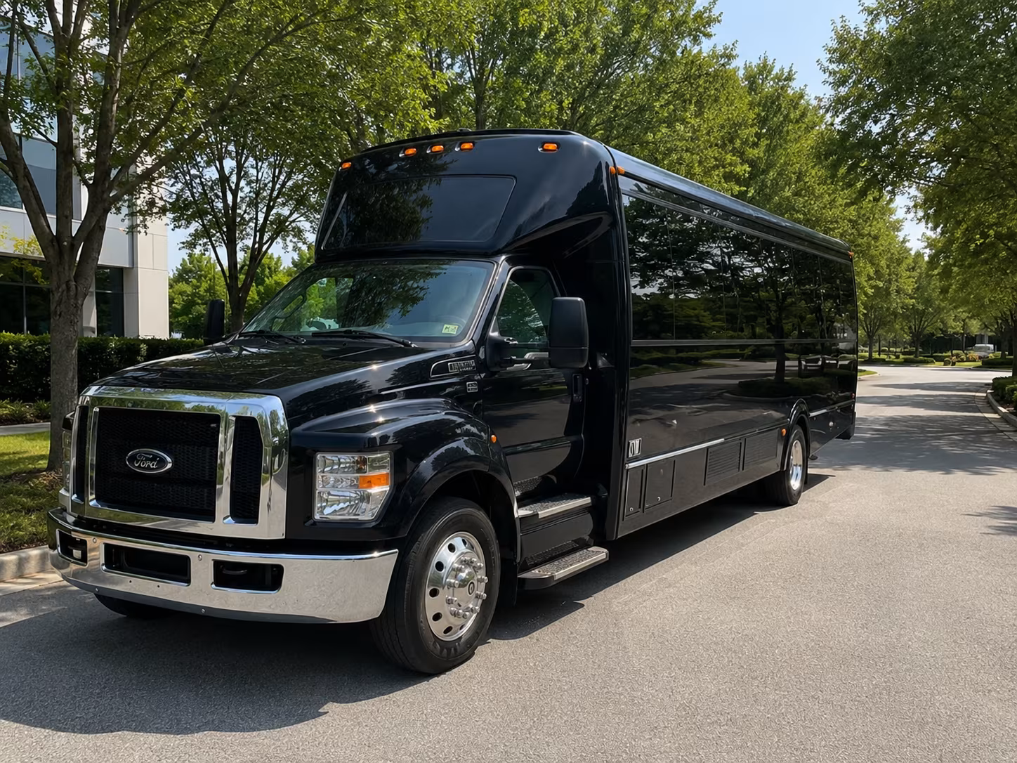 28 Passenger Party Bus Exterior